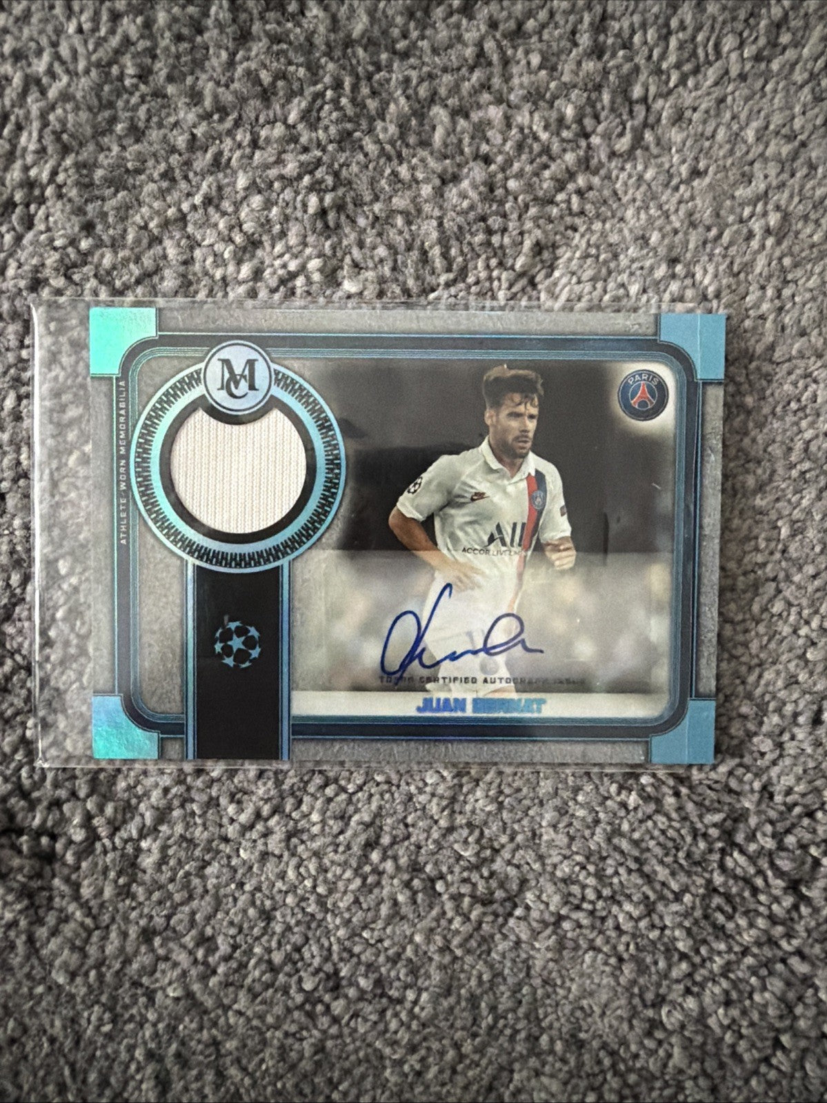 2020 TOPPS Museum Collection Autograph 1/75 Relic Card Juan Bernat Paris