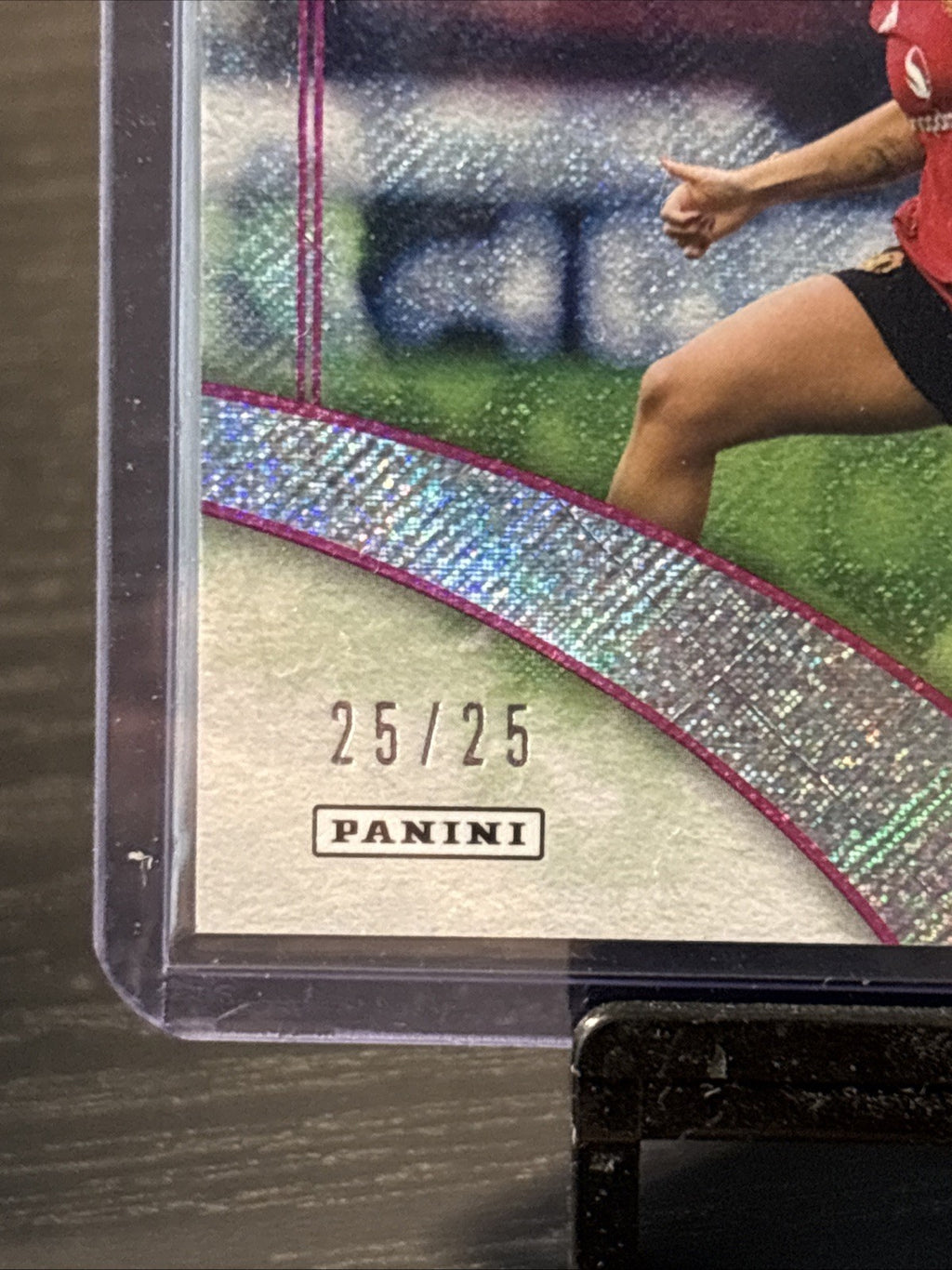 Panini Eternity WSL 25/26 Celin Bizet Donnum Artistic Magenta  /25 Man Utd Card