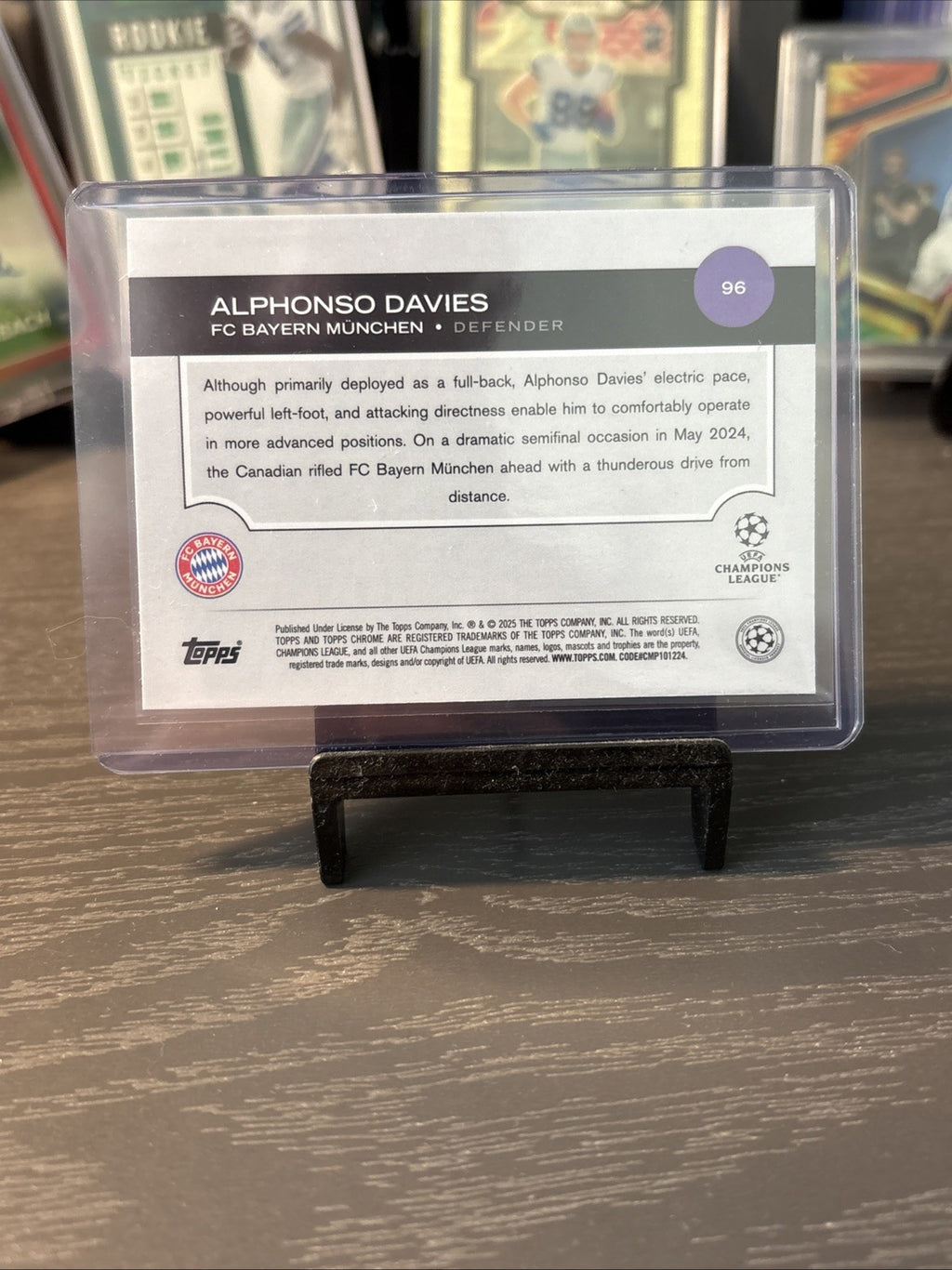 Alphonso Davies - Pink Lava /250 Bayern München Topps Chrome UCC 24/25