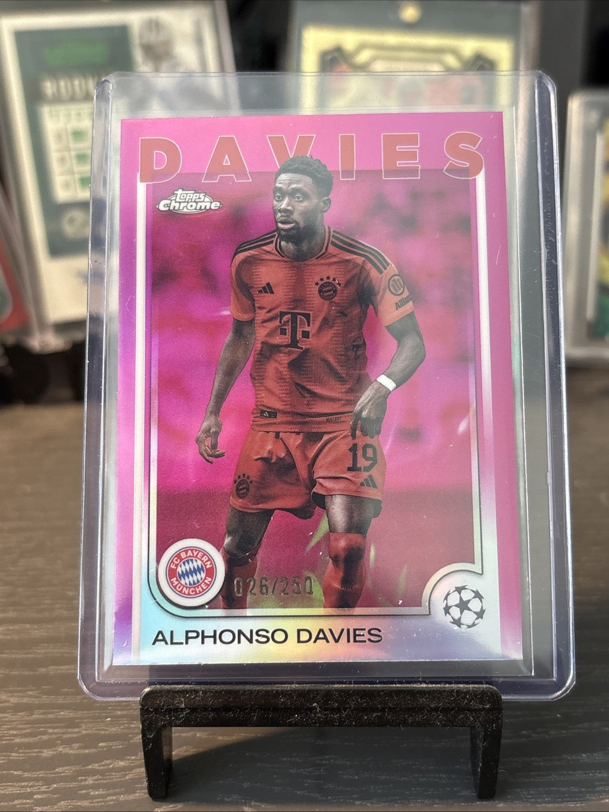 Alphonso Davies - Pink Lava /250 Bayern München Topps Chrome UCC 24/25