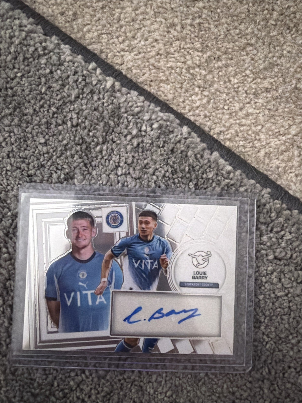 EFL Panini Football Stockport County Louie Barry Autograph