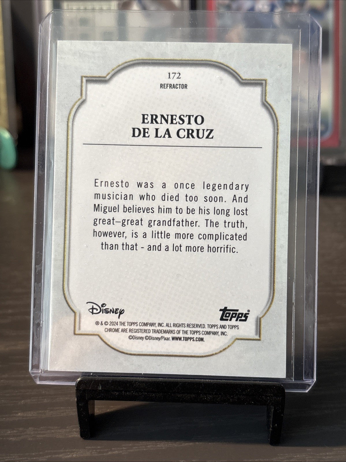Topps Chrome Disney 2024 #172 Ernesto de la Cruz Coco Refractor Card