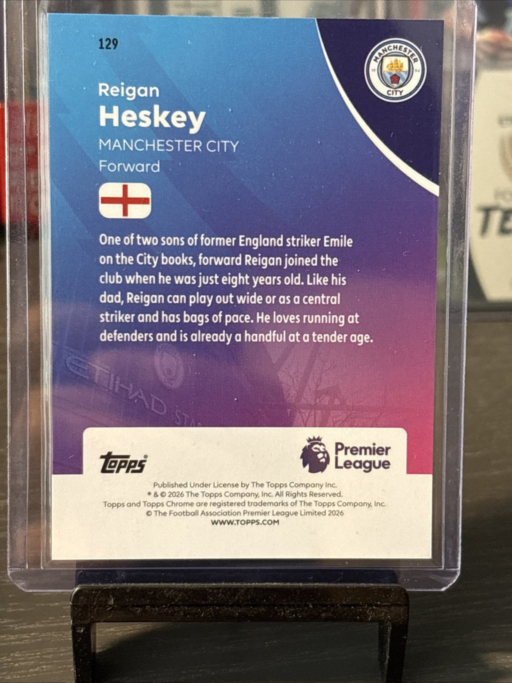 Topps Chrome Logofractor 2025-26 Reigan Heskey Manchester City #01 /25 RC card
