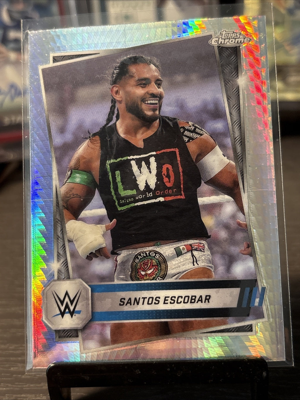 2025 Topps Chrome WWE Prism Refractor Santos Escobar #60